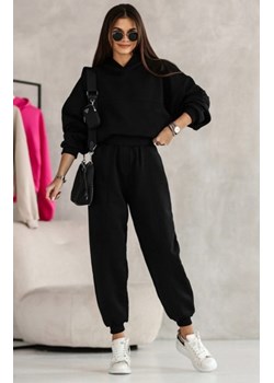 Dwuczęściowy dres damski z kapturem Lara czarny ze sklepu intimiti.pl w kategorii Dresy damskie - zdjęcie 187874853