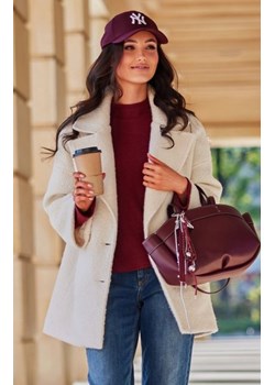 Długa kurtka typu baranek z kieszeniami ecru ze sklepu intimiti.pl w kategorii Kurtki damskie - zdjęcie 187877521