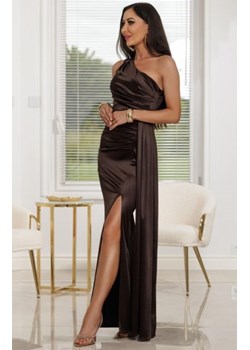 Elizabeth Loren długa satynowa sukienka czekolada ze sklepu intimiti.pl w kategorii Sukienki - zdjęcie 187880050