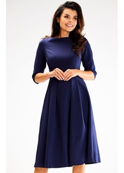 Awama A620 sukienka midi z zakładkami granatowa ze sklepu intimiti.pl w kategorii Sukienki - zdjęcie 187881060