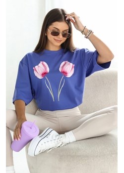 Oversizowy t-shirt Dwa Tulipany ze sklepu intimiti.pl w kategorii Bluzki damskie - zdjęcie 187881152