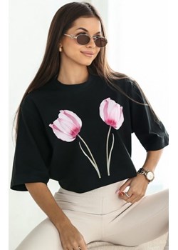 Oversizowy t-shirt Dwa Tulipany czarny ze sklepu intimiti.pl w kategorii Bluzki damskie - zdjęcie 187881492