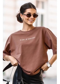 Oversizowy t-shirt Prêt-à-porter damski orzech ze sklepu intimiti.pl w kategorii Bluzki damskie - zdjęcie 187888601