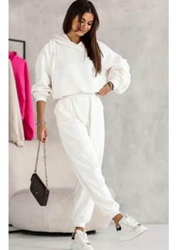 Dwuczęściowy dres damski z kapturem Lara ecru ze sklepu intimiti.pl w kategorii Dresy damskie - zdjęcie 187889460