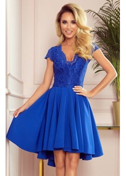 Numoco 300-3 PATRICIA sukienka z dłuższym tyłem i koronkowym dekoltem ze sklepu intimiti.pl w kategorii Sukienki - zdjęcie 187890024