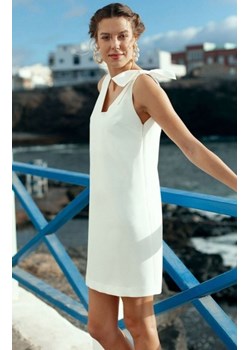 Oversizowa sukienka ecru z kokardą K128 ze sklepu intimiti.pl w kategorii Sukienki - zdjęcie 187890263