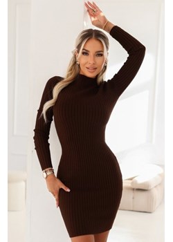 Numoco 652-2 elegancka dopasowana sukienka sweterkowa z golfem, pięknie podkreślająca sylwetkę ze sklepu intimiti.pl w kategorii Sukienki - zdjęcie 187890480