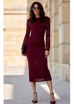 Dopasowana koronkowa sukienka midi bordowa ze sklepu intimiti.pl w kategorii Sukienki - zdjęcie 187892011