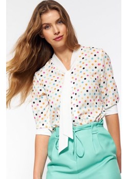 Nife bluzka damska z wiązaniem grochy ecru B140 ze sklepu intimiti.pl w kategorii Koszule damskie - zdjęcie 187892550