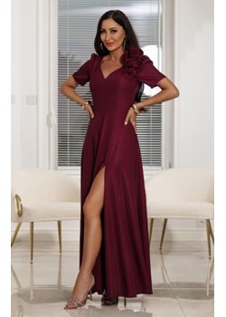 Elizabeth Rubi długa sukienka bordowa z kwiatem glossy ze sklepu intimiti.pl w kategorii Sukienki - zdjęcie 187894651