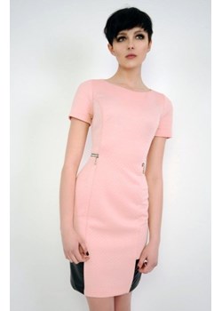 Vera Fashion Violette sukienka pudrowy ze sklepu intimiti.pl w kategorii Sukienki - zdjęcie 187895711