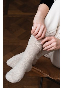Steven 093-037 skarpetki damskie jasny beż ze sklepu intimiti.pl w kategorii Skarpetki damskie - zdjęcie 187896344