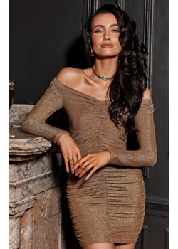 Dopasowana brokatowa sukienka z marszczeniem złota ze sklepu intimiti.pl w kategorii Sukienki - zdjęcie 187900471