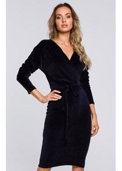 Elegancka welurowa sukienka midi M561 granatowa ze sklepu intimiti.pl w kategorii Sukienki - zdjęcie 187901714