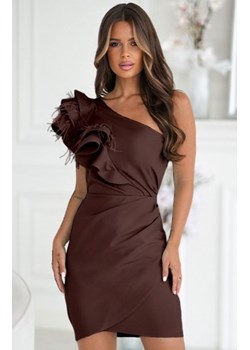 Bicotone mini sukienka na jedno ramię z piórkami czekoladowa ze sklepu intimiti.pl w kategorii Sukienki - zdjęcie 187908753