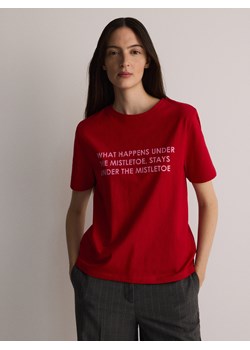 Reserved - T-shirt regular z motywem świątecznym - czerwony ze sklepu Reserved w kategorii Bluzki damskie - zdjęcie 187909471