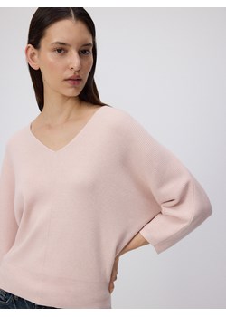 Reserved - Sweter z wiskozą - pastelowy róż ze sklepu Reserved w kategorii Swetry damskie - zdjęcie 187909520
