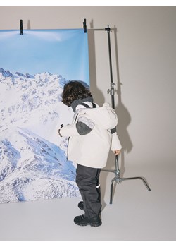 Reserved - Ocieplane spodnie na szelkach - czarny ze sklepu Reserved w kategorii Spodnie chłopięce - zdjęcie 187915214