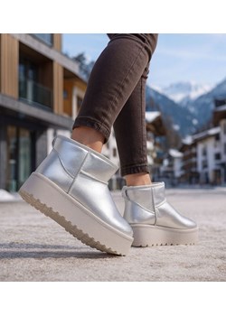 Krótkie kozaki śniegowce eskimoski Srebrne /B4-1 18604 T185/ ze sklepu Pantofelek24.pl w kategorii Śniegowce damskie - zdjęcie 187916233