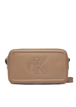 Calvin Klein Torebka Bold Ck Camera Bag LV04F3220G Beżowy ze sklepu MODIVO w kategorii Listonoszki - zdjęcie 187917704