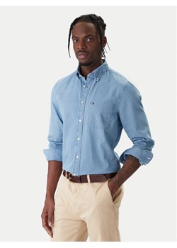 Tommy Hilfiger Koszula jeansowa Bedford MW0MW41689 Niebieski Regular Fit ze sklepu MODIVO w kategorii Koszule męskie - zdjęcie 187919904
