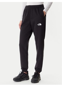 The North Face Spodnie dresowe Simple Dome NF0A8C1Y Czarny Regular Fit ze sklepu MODIVO w kategorii Spodnie damskie - zdjęcie 187924671