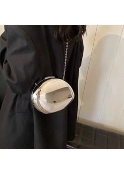 Metalowa torebka w kształcie muszli - Srebrny ze sklepu Intimica.pl w kategorii Kopertówki - zdjęcie 187927282