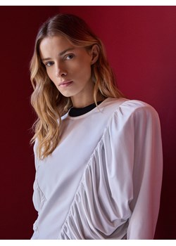Reserved - Bluzka z poduszkami na ramionach - biały ze sklepu Reserved w kategorii Bluzki damskie - zdjęcie 187927800