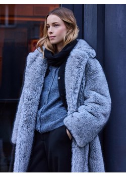 Reserved - Płaszcz z imitacji futra - jasnoszary ze sklepu Reserved w kategorii Futra damskie - zdjęcie 187927974