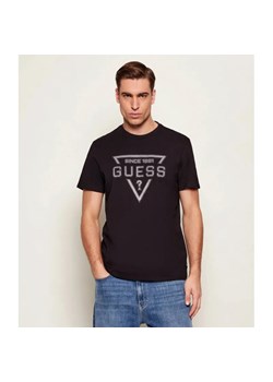 GUESS T-shirt PAINTED TRIANGLE | Regular Fit ze sklepu Gomez Fashion Store w kategorii T-shirty męskie - zdjęcie 187928681