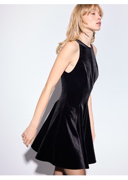 Mohito - Welurowa czarna sukienka mini - czarny ze sklepu Mohito w kategorii Sukienki - zdjęcie 187932160