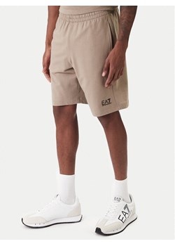 EA7 Emporio Armani Szorty sportowe 8NPS65 PJVRZ U6167 Beżowy Regular Fit ze sklepu MODIVO w kategorii Spodenki męskie - zdjęcie 187934230
