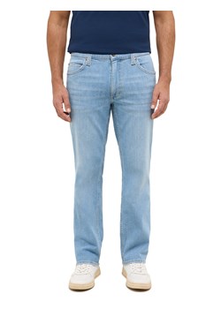 Męskie Spodnie jeansowe Mustang Style Tramper Straight Denim Blue 1016437 5000 402 ze sklepu YouNeedit.pl w kategorii Spodnie męskie - zdjęcie 187936810