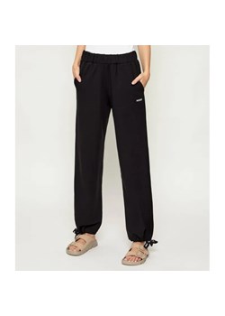Hugo Bodywear Spodnie dresowe 10277497 | Loose fit ze sklepu Gomez Fashion Store w kategorii Spodnie damskie - zdjęcie 187942222