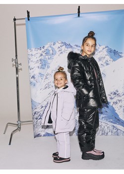 Reserved - Gumowane spodnie na szelkach - lawendowy ze sklepu Reserved w kategorii Spodnie dziewczęce - zdjęcie 187942570