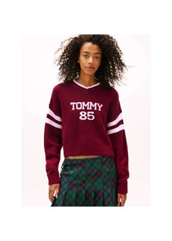 Tommy Jeans Sweter TOMMY 85 | Relaxed fit | z dodatkiem wełny ze sklepu Gomez Fashion Store w kategorii Swetry damskie - zdjęcie 187946473