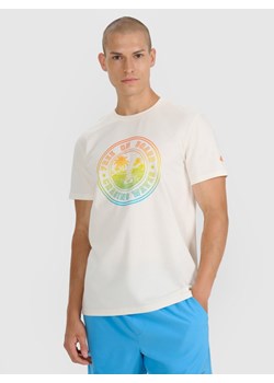 Męski t-shirt z nadrukiem 4F 4FRSS25TTSHM3156 - beżowy ze sklepu Sportstylestory.com w kategorii T-shirty męskie - zdjęcie 187948132