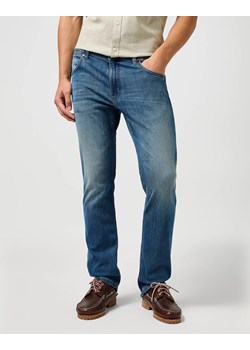 MESKIE SPODNIE WRANGLER GREENSBORO TRAIL TONE 112362442 ze sklepu YouNeedit.pl w kategorii Jeansy męskie - zdjęcie 187951844