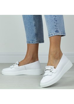 Białe skórzane półbuty damskie S.Barski 590 ze sklepu suzana.pl w kategorii Półbuty damskie - zdjęcie 187954662