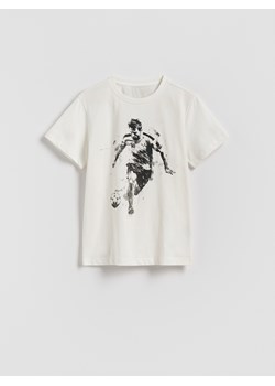 Reserved - T-shirt Messi - biały ze sklepu Reserved w kategorii T-shirty chłopięce - zdjęcie 187959243