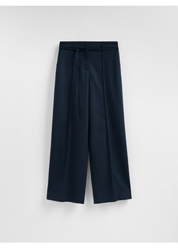 Reserved - Spodnie z kantem - granatowy ze sklepu Reserved w kategorii Spodnie damskie - zdjęcie 187960911