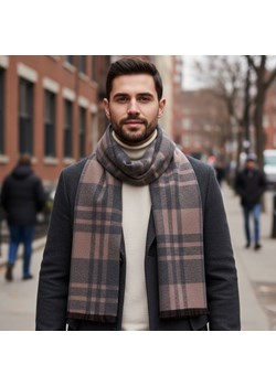 Ciepły miły w dotyku szalik męski w kratę SZA-66 beżowy ze sklepu Stylion w kategorii Szaliki męskie - zdjęcie 187961672