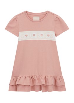 Guess Sukienka codzienna K6RK13 KA6W4 Różowy Regular Fit ze sklepu MODIVO w kategorii Sukienki dziewczęce - zdjęcie 187962664