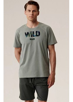 Bawełniana piżama męska NMP-396-ZIEJ_KHAC, Kolor khaki-wzór, Rozmiar M, ATLANTIC ze sklepu Primodo w kategorii Piżamy męskie - zdjęcie 187963092