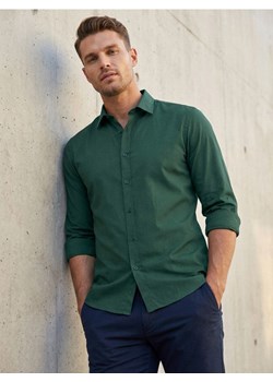 Sinsay - Gładka koszula basic - zielony ze sklepu Sinsay w kategorii Koszule męskie - zdjęcie 187966091