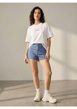 Sinsay - Szorty jeansowe high waist - niebieski ze sklepu Sinsay w kategorii Szorty - zdjęcie 187966130