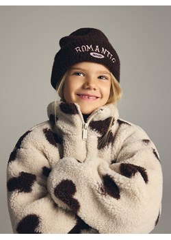 Reserved - Dzianinowa czapka z haftem - mahoniowy ze sklepu Reserved w kategorii Czapki dziecięce - zdjęcie 187967614