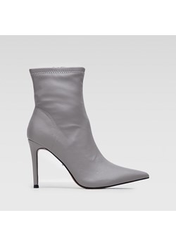 Botki DeeZee LS5629-01 ze sklepu ccc.eu w kategorii Botki - zdjęcie 187969250