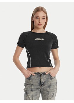 Guess T-Shirt W6RI39 KCBF1 Szary Regular Fit ze sklepu MODIVO w kategorii Bluzki damskie - zdjęcie 187971300