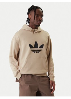 adidas Bluza adicolor Trefoil KE0878 Beżowy Loose Fit ze sklepu MODIVO w kategorii Bluzy męskie - zdjęcie 187971321